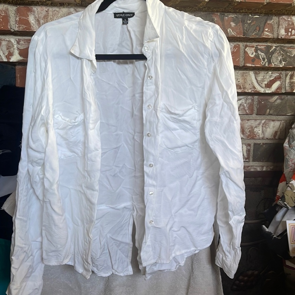L/S white button down top.